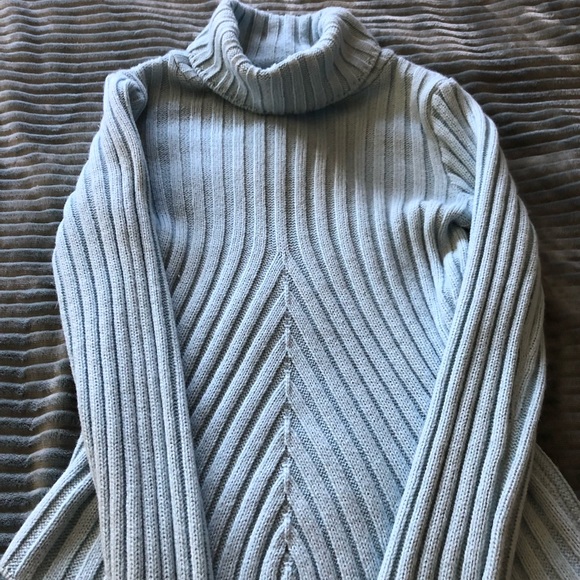 Sweater - Picture 2 of 4